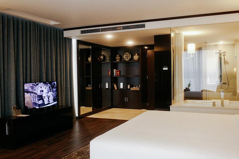 khách sạn Central Luxury Hạ Long 5