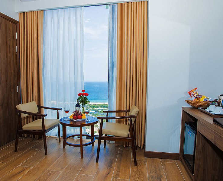 Khách sạn Miracle Luxury Nha Trang  3